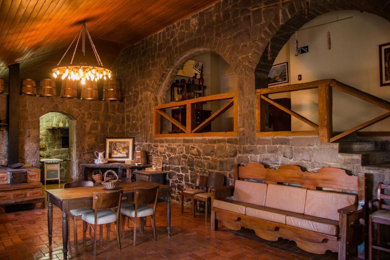 Villa Casa De Pedra Mena Kaho à Bento Gonçalves Extérieur photo